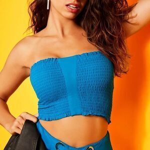 NWT GUESS Chica Smocked Strapless Crop Top M